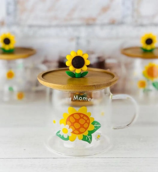 Стъклена чаша с бамбуков капак Слънчоглед 300 мл - снимка 4 Стъклена чаша с бамбуков капак Слънчоглед 300 мл - снимка 4