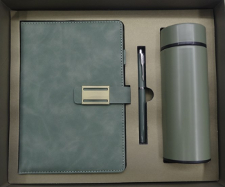 Подаръчен комплект тефтер, термос и химикал | Стилен подарък