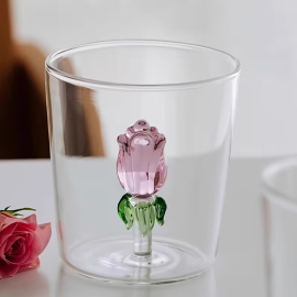 Стъклена чаша с роза вътре 250 мл