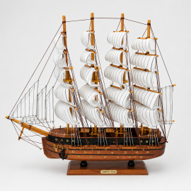 Декоративен кораб с бели платна 47 x 46 см